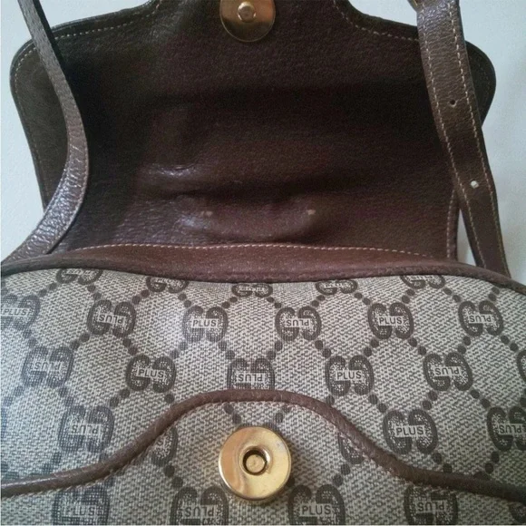 Gucci Elegant Brown and Cream Crossbody Bag - Picture 3 of 16